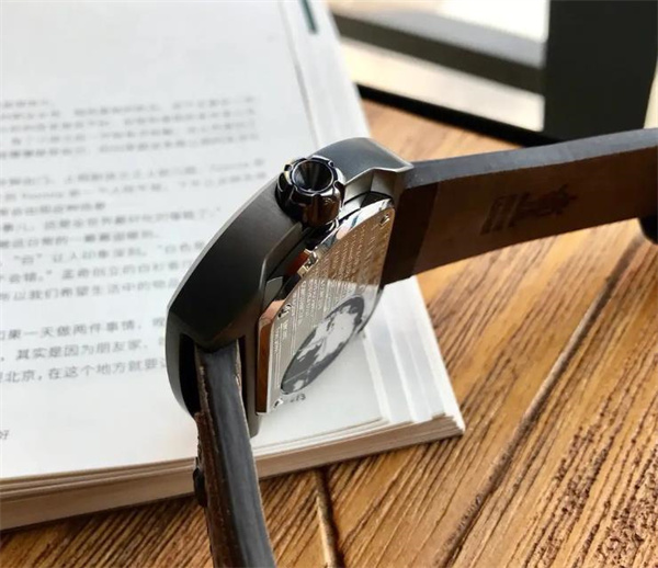七个星期五手表表盘生锈怎么解决